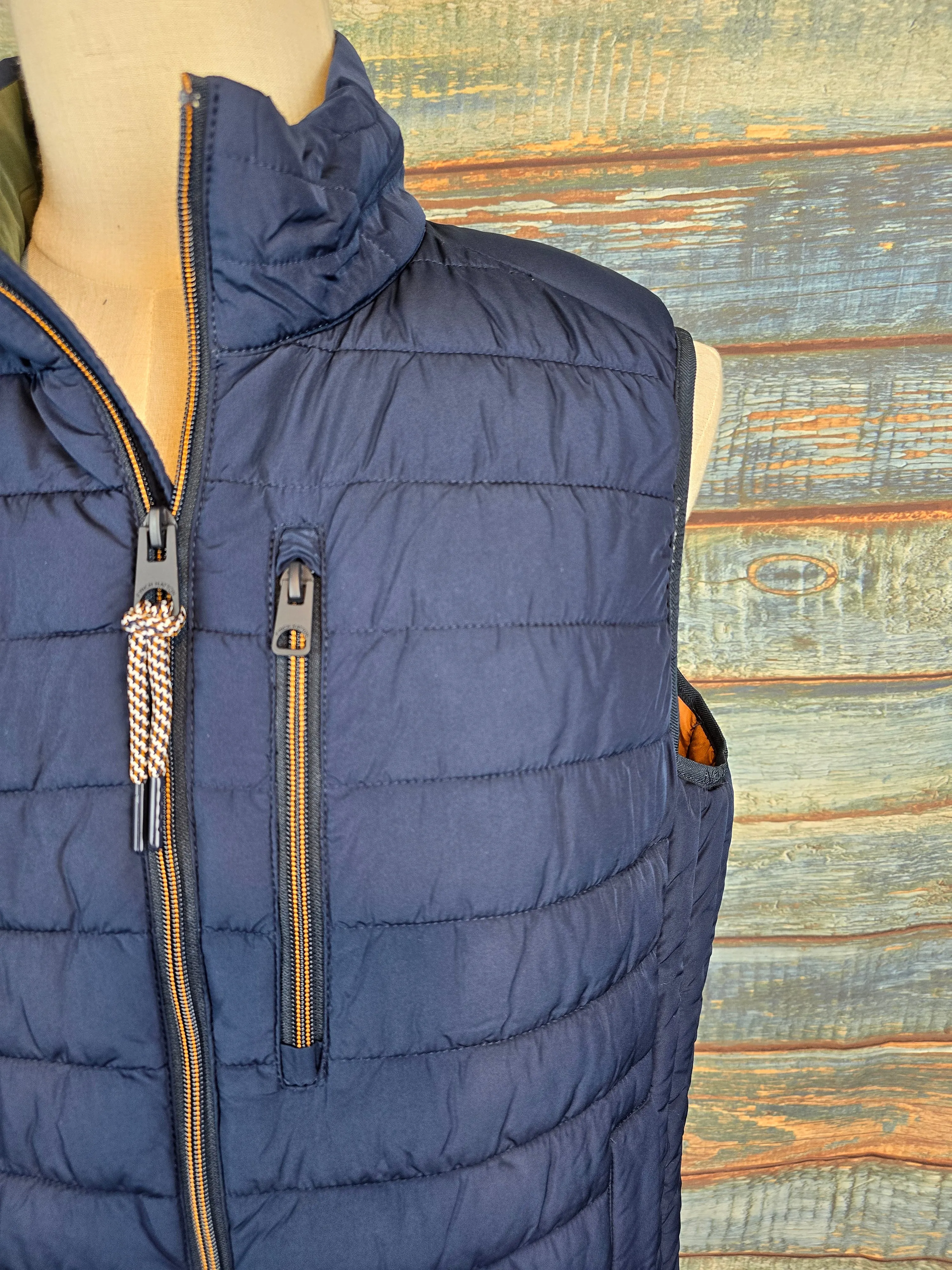 FYNCH-HATTON PADDED QUILTED VEST